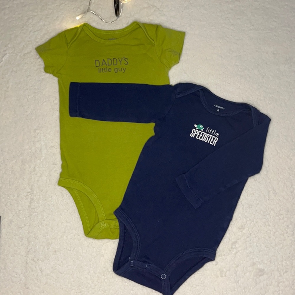 Carter’s 2pcs onesies